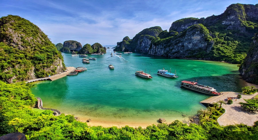 Halong Bae -  Vietnam